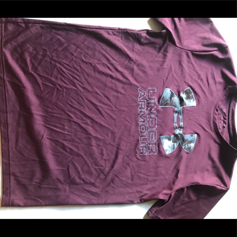 Boys XL under armour tee